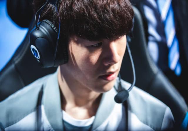 查理斯锐评CN刀塔环境，表示选手都有钱了所以不拼命打了